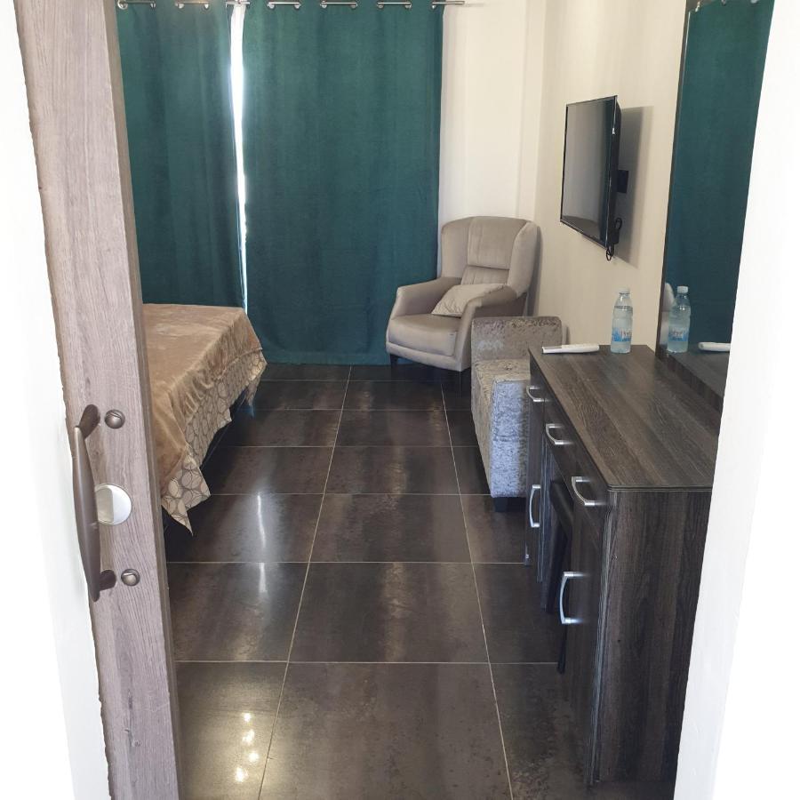 Ahoy Deluxe Apts Apartamento Agia Napa Exterior foto